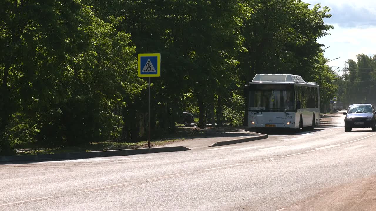 Когда 49 автобус. Транспортная реформа Кострома. Конечная остановка. Остановка смена. Автобус 1.