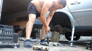 Замена задних амортизаторов VECTRA C KYB