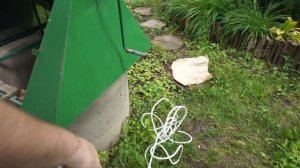 Достаем ведро из колодца с помощью тактической кошки