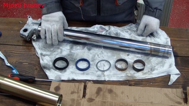 Ремонт и обслуживание мотоцикла crf250r. Обслуживание передней подвески (вилки). смотреть онлайн