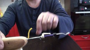 Зимняя удочка со звуковым сигнализатором поклёвки