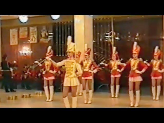 ДЕФИЛЕ / "Оркестр штаба МВО" и "Москвички"