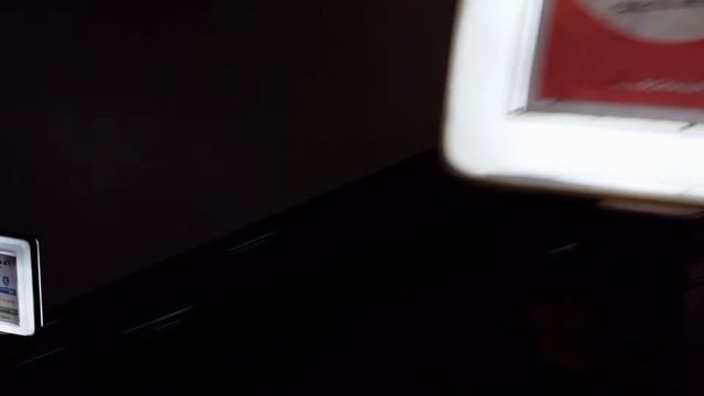 Реклама в Киевском метро...Коля, извини, я ухожу к Саше - он лучше владеет языком. смотреть онлайн