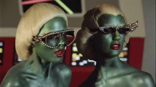 Gucci выпустил рекламу зимней коллекции одежды в стилистике фильмов Sci-Fi