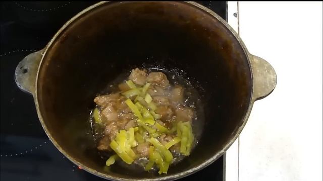 Картошка тушеная с мясом - простой рецепт приготовления смотреть онлайн
