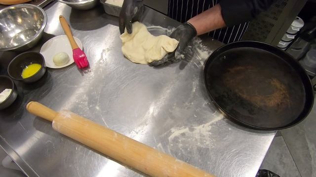 Как приготовить рождественское грузинское блюдо Гведзели(Гурийский хачапури)? смотреть онлайн