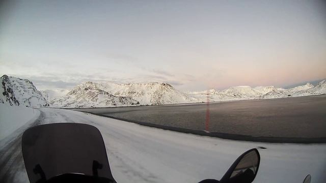 Вдоль фьорда на Норд Капп. смотреть онлайн