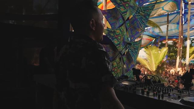 Ace Ventura set @ Universo Paralello Festival 2023 2024 [VEVAL.RU] смотреть онлайн