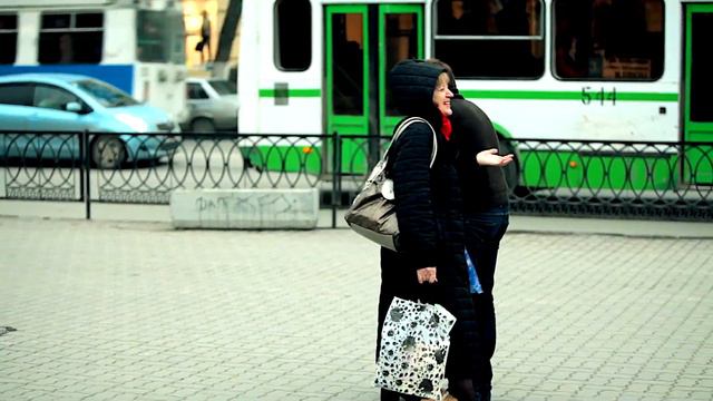 Флешмоб "Бесплатные объятия" смотреть онлайн