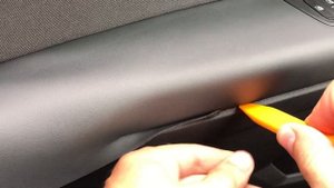 Меняем подлокотники в Тигуане