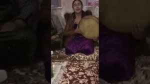 Таджичка зажигает духтари точик