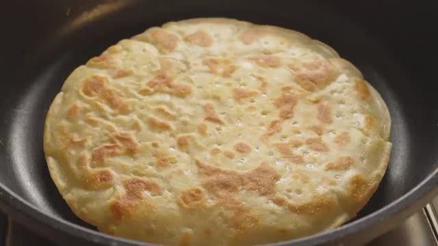 Просто смешайте воду и муку! Надувается как воздушный шарик! Без дрожжей, без замеса