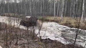 Выход на берег, бортоповоротный и полноповоротный вездеход.