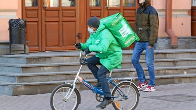 Как работают курьеры по доставке еды в Москве смотреть онлайн