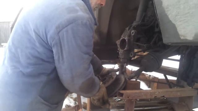 Замена передней ступицы на Транзите 2007 года пер. привод смотреть онлайн