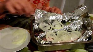 Очень вкусная рыба, запеченная в фольге. Very tasty fish in foil.
