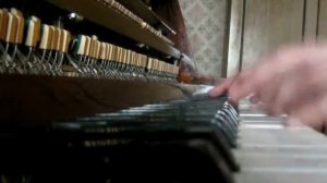 Неоконченный Собачий вальс на сломанном пианине