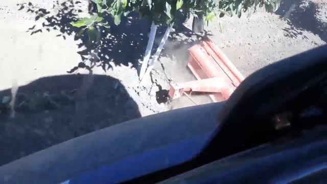 фрезерования молодого сада яблок с трактором Lovol 604 смотреть онлайн