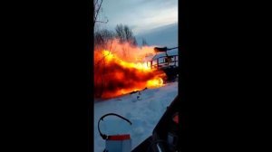 Обзор на Стелс Росомаха.  Снегоход горит, смотреть до конца. Рыбалка 2021 огонь. Литвин и Мерседес.