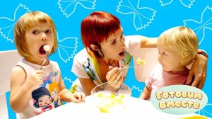 Привет, Бьянка и Маша Капуки Кануки. Готовим вместе бантики для Карла. Интересные рецепты для детей