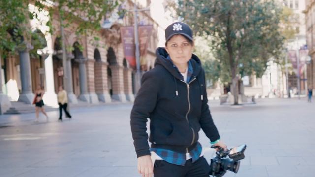 Sony ZV-E1 vs A7Siii | Comparison by Georges Cameras смотреть онлайн