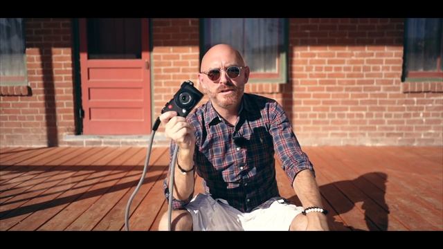 The Leica CL Digital Camera Review! A Real Mini M? смотреть онлайн