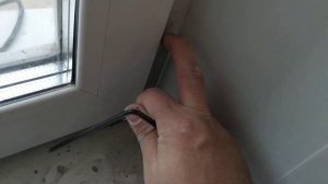 Не закрывается пластиковая дверь (смотри как исправить)