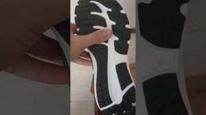 Asics Gel-Contend 7.mp4