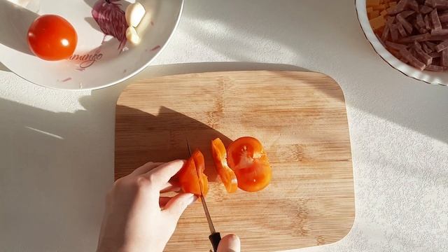 Салат с Колбасой и Сыром за 5 МИН | Быстрый Рецепт к вашему столу смотреть онлайн