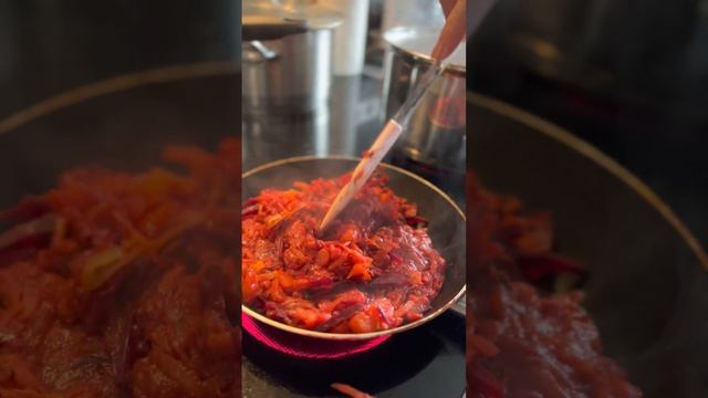 Изюминка вкусного борща. Как приготовить борщ смотреть онлайн