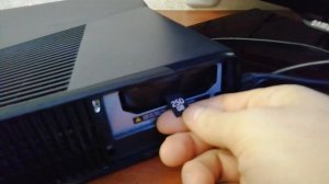 где находится жесткий диск на xbox 360