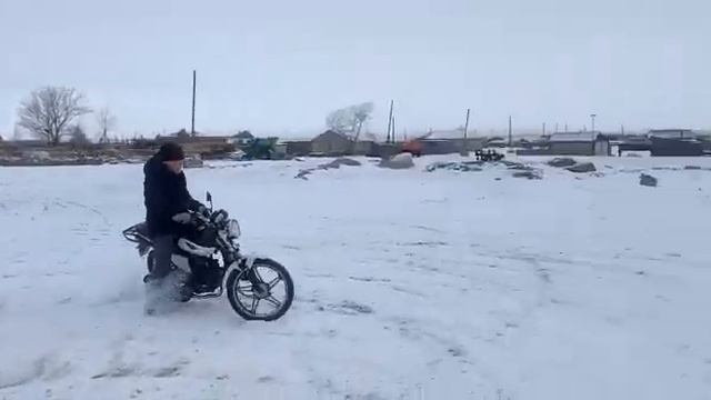 мотоцикл рейсер 110 дрифт сельские пацаны? смотреть онлайн