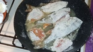 Жареный окунь на сковороде. Простои рецепт.
