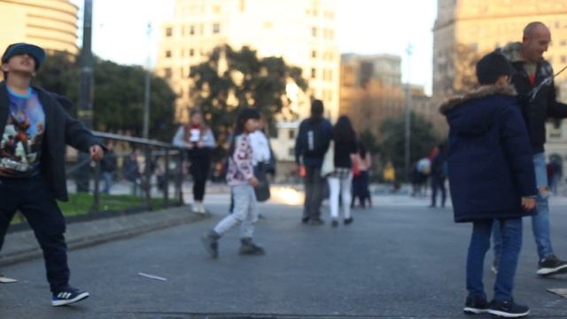 Площадь Каталонии смотреть онлайн