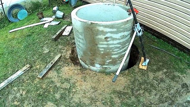 Как я настойчиво вкапывал 2 бетонных кольца под перелив септика или "Приключения КОПаря и 2-х колец смотреть онлайн