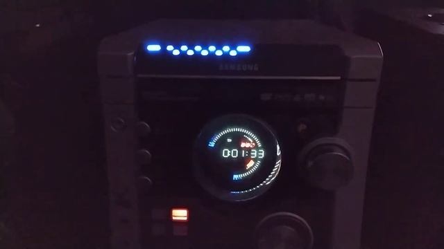 Музыкальный центр Samsung MAX-KJ740 смотреть онлайн