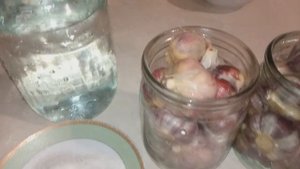 маринованный чеснок головками