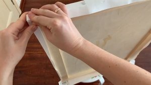 Как натянуть бумагу (ватман) на планшет. Классический способ. Как учили в университете.