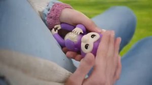 Интерактивная детская игрушка - обезьянка Fingerlings Monkey