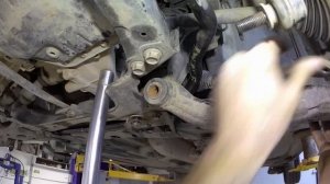 На Toyota Corolla 150 поставили стабилизатор от RAV4.