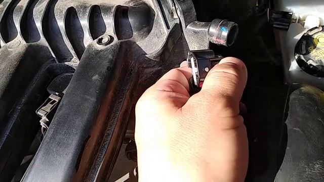 РЕНО КАПТЮР 2л. чистка дроссельной заслонки. смотреть онлайн