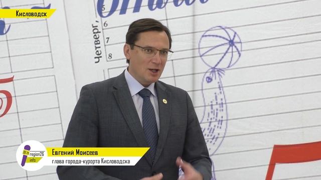 Парад отличников Кисловодском цирке смотреть онлайн