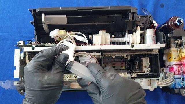 Mengatasi Tinta Printer EPSON Tidak Keluar / Bergaris | Epson L-Series L110 L120 L121 L210 L310 смотреть онлайн