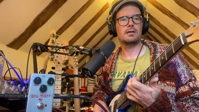 Rams head BIG MUFF & Fender Squier Bullet Mustang demo. #fendermustang #electroharmonix #bigmuff смотреть онлайн