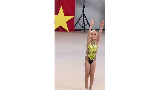 I am gymnast / Я гимнастка /Стих про гимнастику home video / смотреть онлайн