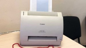 Как разобрать принтер Canon  LBP 800  L10571E. Раскручиваем и снимаем облицовку принтера.