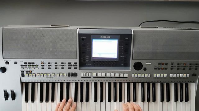 Mizerna cicha (Cover) - Yamaha PSR-S700 смотреть онлайн