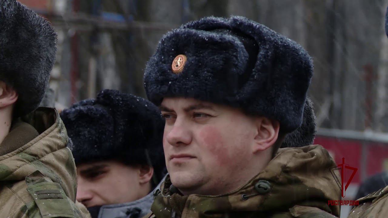 НА ЗВОННИЦУ ГЛАВНОГО ХРАМА РОСГВАРДИИ УСТАНОВИЛИ 14 ОСВЯЩЕННЫХ КОЛОКОЛОВ. смотреть онлайн