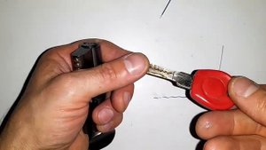Вскрытие цилиндра Pandoor шпилькой и бампингом.