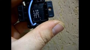 Проходной (комбинированный) двухклавишный выключатель. Открытая проводка. Из серии "Частный дом".